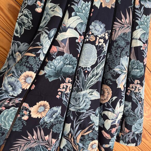 White House Black Market Floral Neoprene Scuba Fit and Flare Dress - Picture 3 of 5